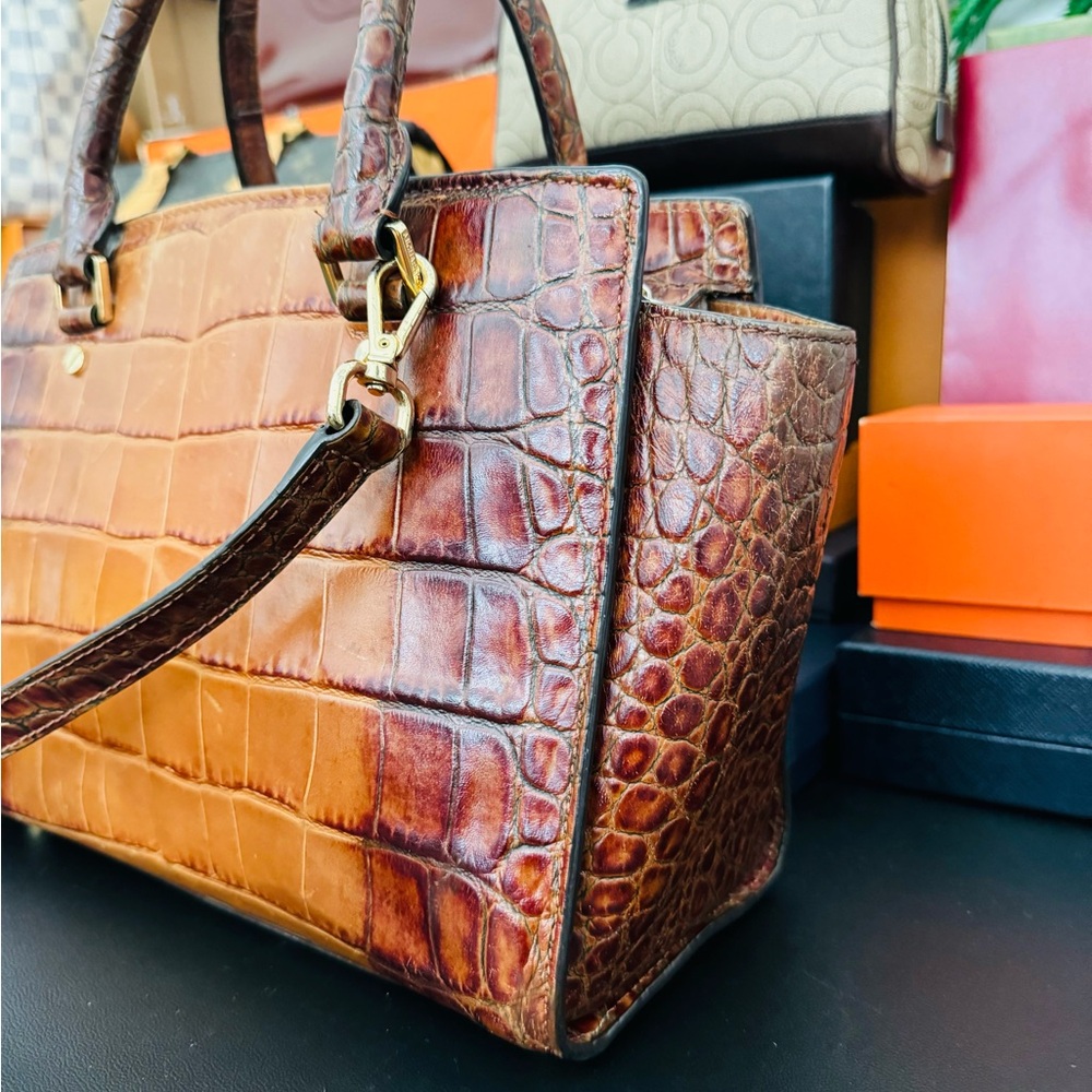 Authentic Michael Kors Tan Crocodile Embossed Satchel Medium - Picture 3 of 16